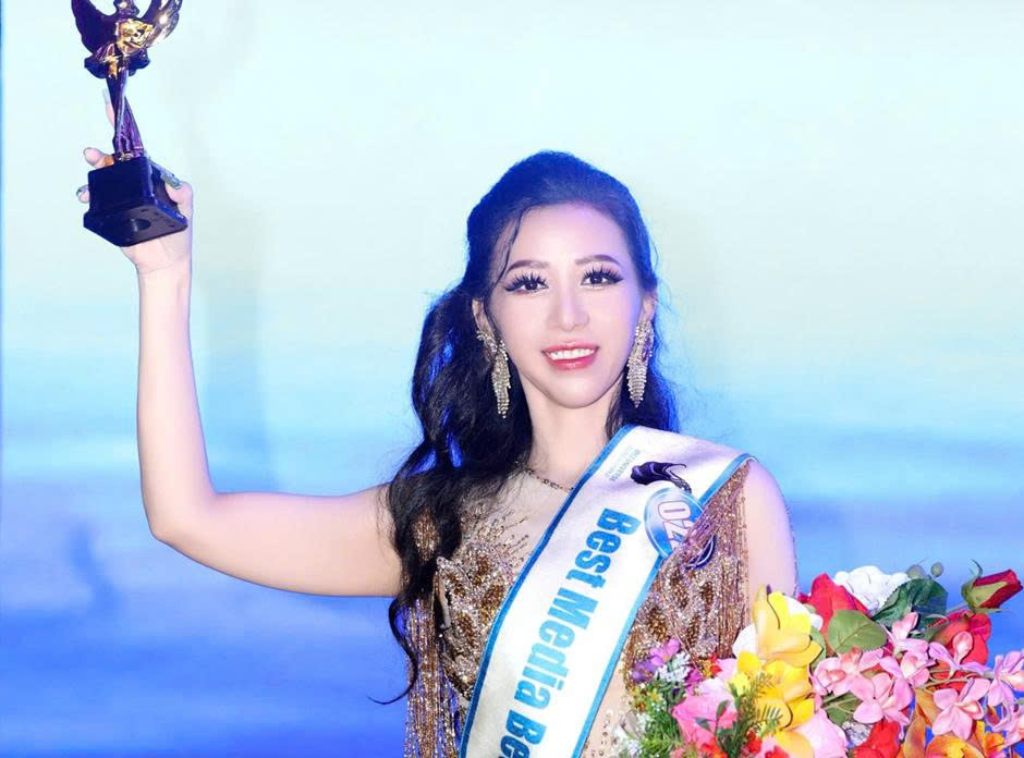 Nữ doanh nhân Nguyễn Ngân đạt danh vị Người đẹp hình thể Miss Universe Business World 2025