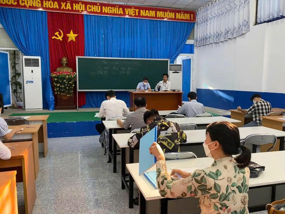 Học APTIS cấp tốc cùng Hùng Gia Edu: Lộ trình cá nhân hoá, thi đâu trúng đó!